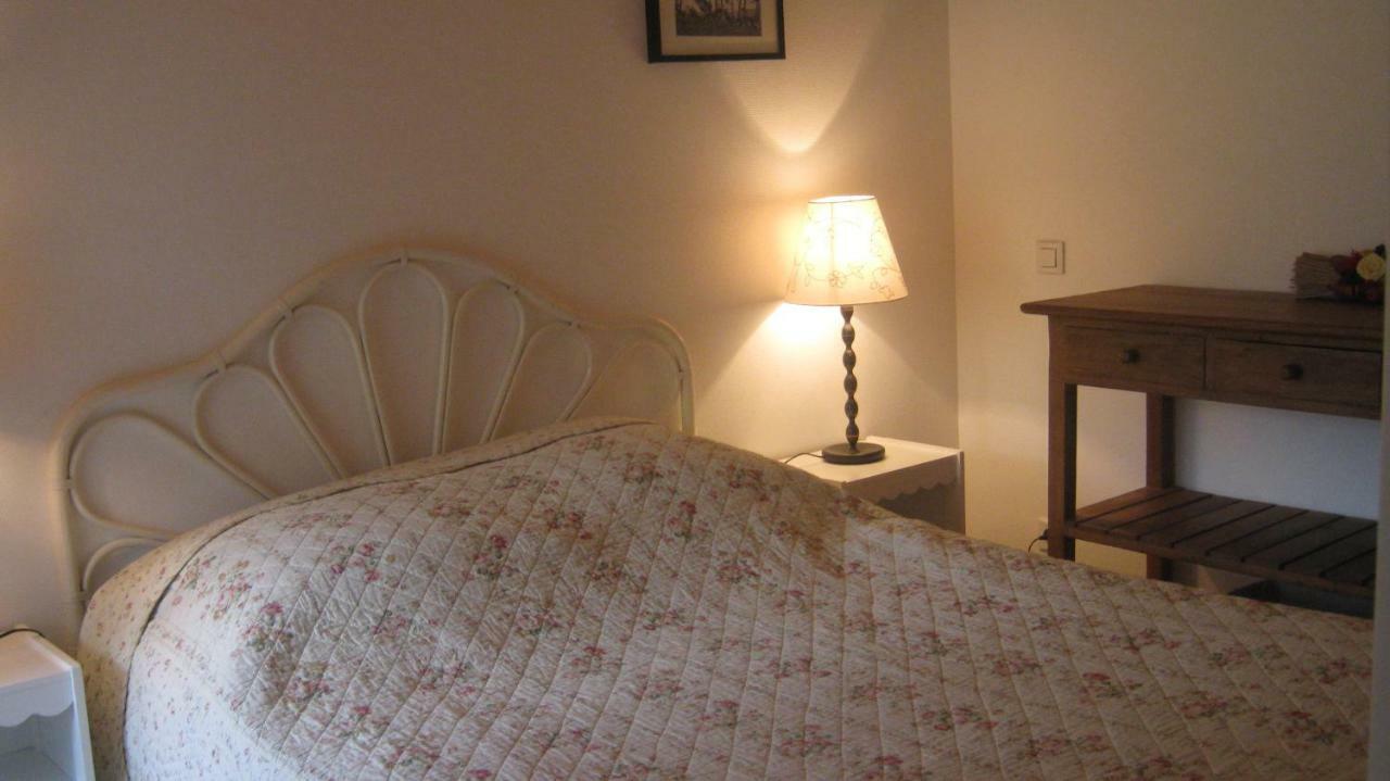 La touche d’en bas Hotel Plouguenast Luaran gambar