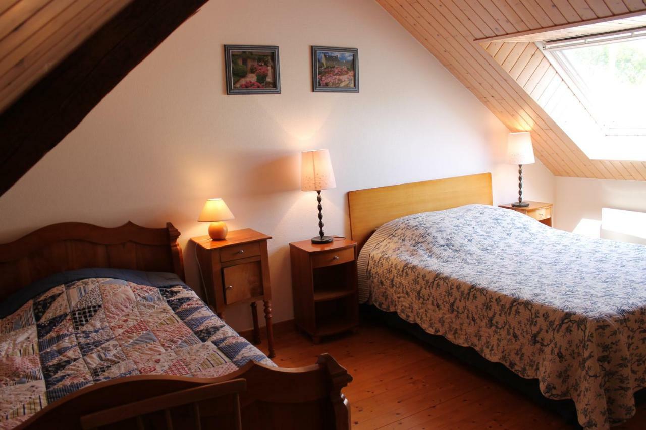 La touche d’en bas Hotel Plouguenast Luaran gambar