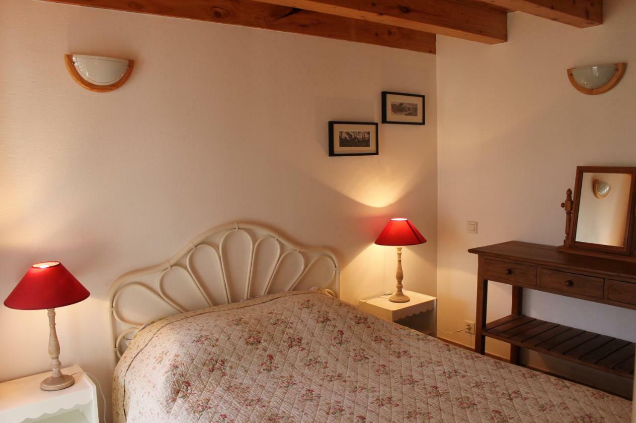 La touche d’en bas Hotel Plouguenast Luaran gambar